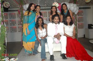 Allu Arjun with 6 Valentines