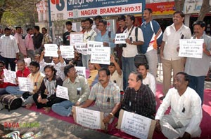 Media Persons Dharna against TCV Convenor
