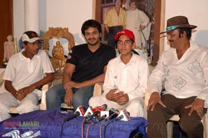 Mohanbabu Sponsors Free Education to Hyderabad Cricketers, B.Manoj Kumar & Mohammed Shaibaaz Tumbi