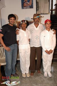 Mohanbabu Sponsors Free Education to Hyderabad Cricketers, B.Manoj Kumar & Mohammed Shaibaaz Tumbi