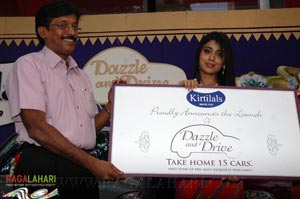 Shriya @ Kirthilals Dazzle & Drive Contest