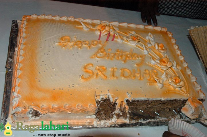 Sridhar Sweets & Bakes Chitradurga | Cake, Flowers and Gifts Delivery in  Chitradurga