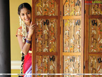 Madhavi Latha Wallpaper